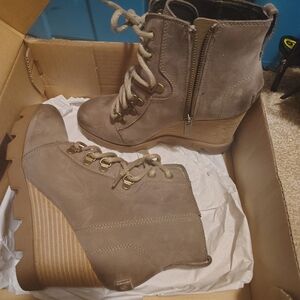 Sorel Stylish Women's  Ankle Boots